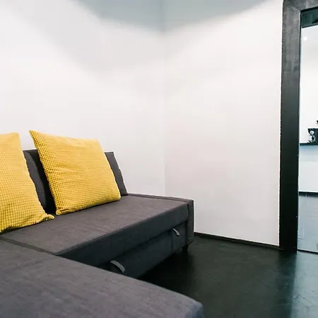 D.five Stylish On Vaci Street